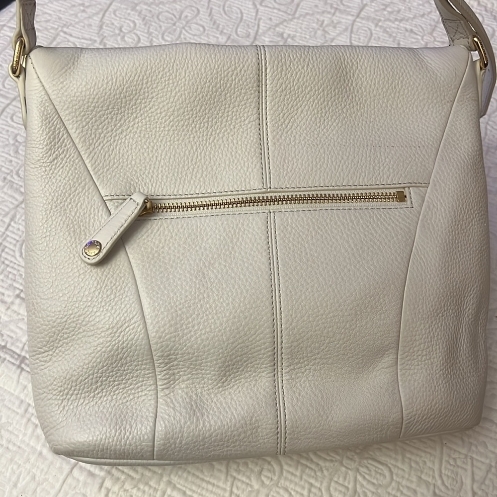 Fabulous Vera Bradley Meredith Fringed Leather Crossbody - Picture 6 of 15